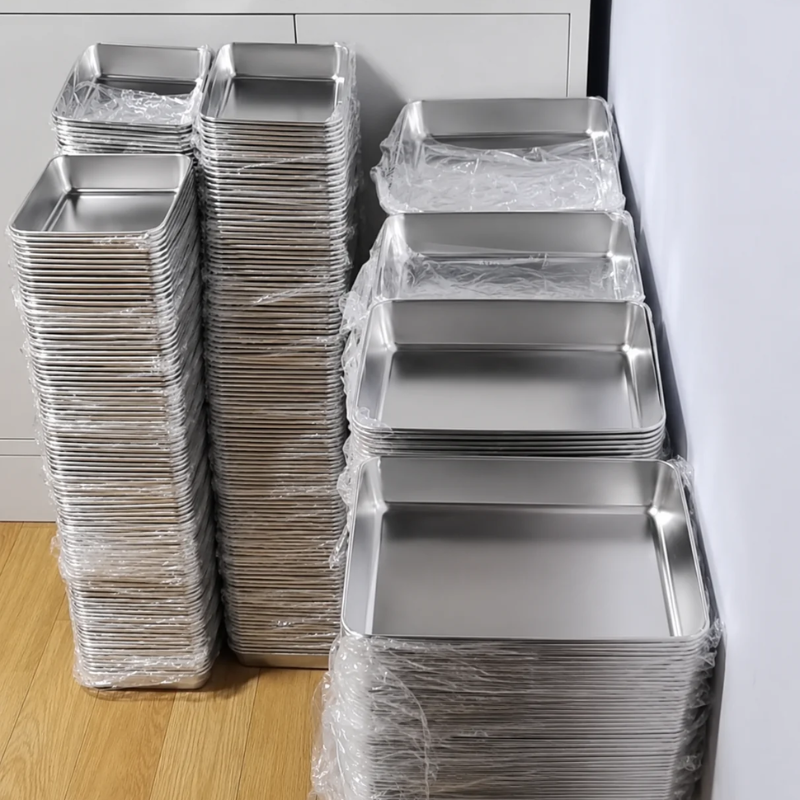 Pojemnik na żywność ze stali nierdzewnej 304 o pojemności 2500 ml – Bezpieczne i praktyczne rozwiązanie do przechowywania żywności (25 × 20 × 6 cm)